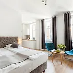 Cinema Aparthotel