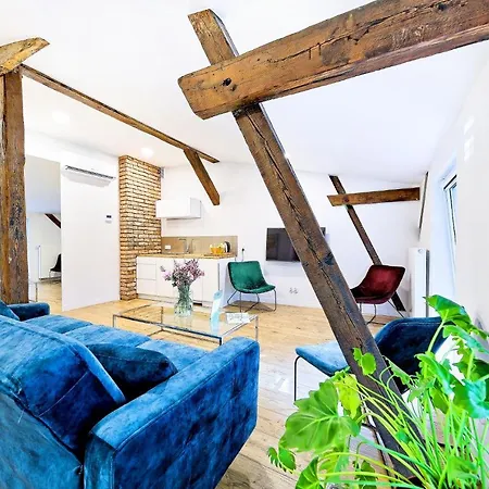 Cinema Hotel apartamentowy 3*