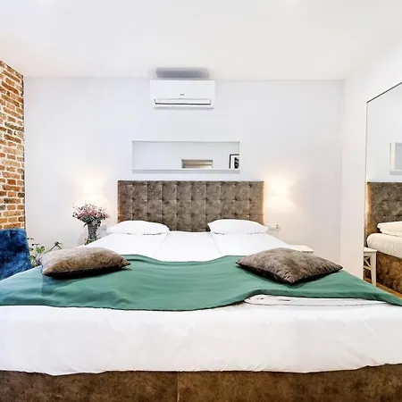 Apart Otel Cinema Poznan