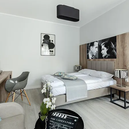 מלון דירות Cinema 3*