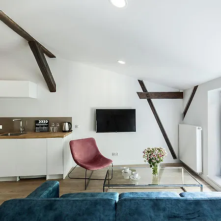 Cinema מלון דירות 3*