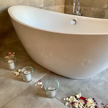 Cinema Ξενοδοχείο με διαμερίσματα Πόζναν