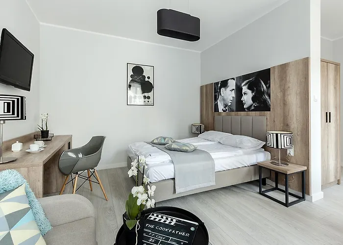 Aparthotel Cinema 3*